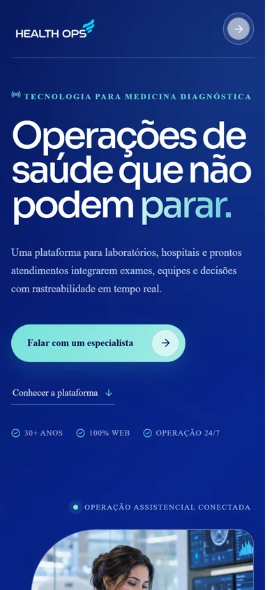 Hero do HealthOps no celular com título, descrição e chamada para falar com um especialista